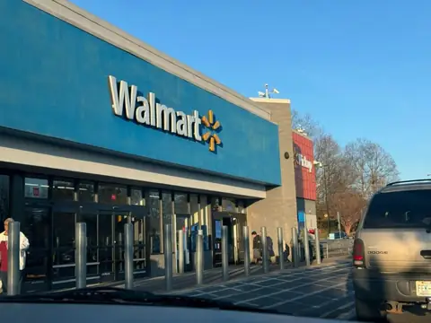 Walmart Shares Suffer Steepest Single-Day Drop in Over Four Years