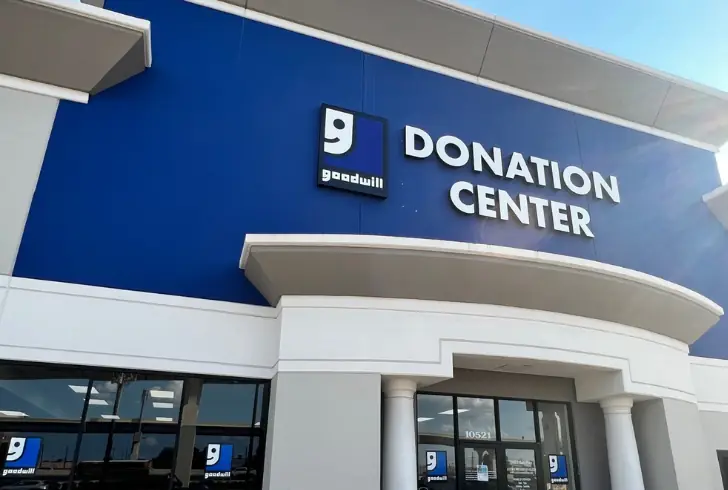 how much does the ceo of goodwill make