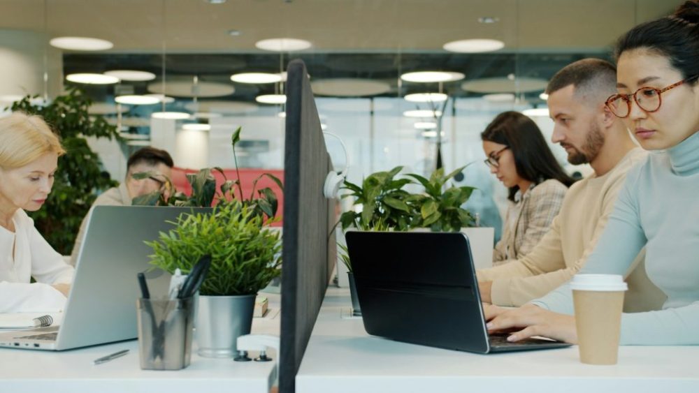 “Nobody is Thinking Anymore”: Frustrated Engineer Reveals the ‘Soul-sucking’ Reality of AI in Corporates